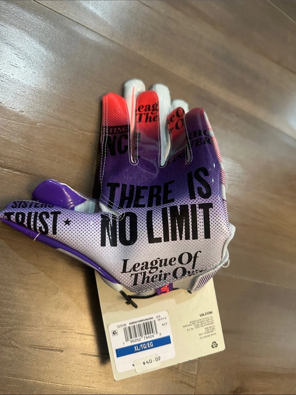 Under Armour Women’s F9 White & Purple Football Gloves